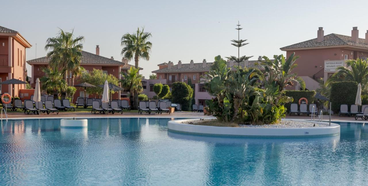 Ilunion Sancti Petri Aparthotel Chiclana de la Frontera Exterior photo